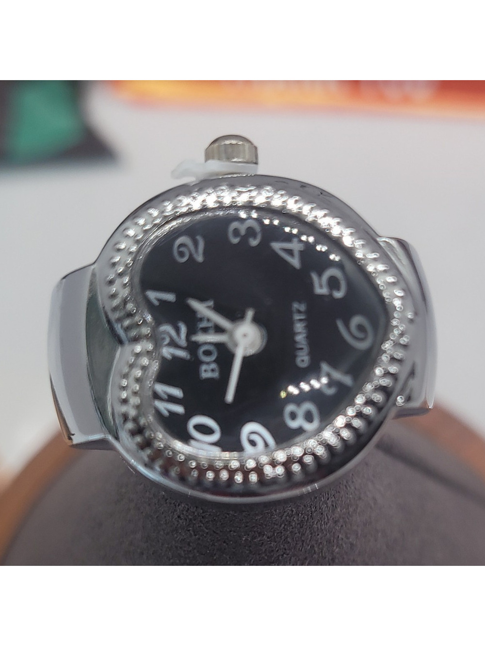 251 BOZY asymmetrical black dial silver metal bracelet quartz analog ring watch